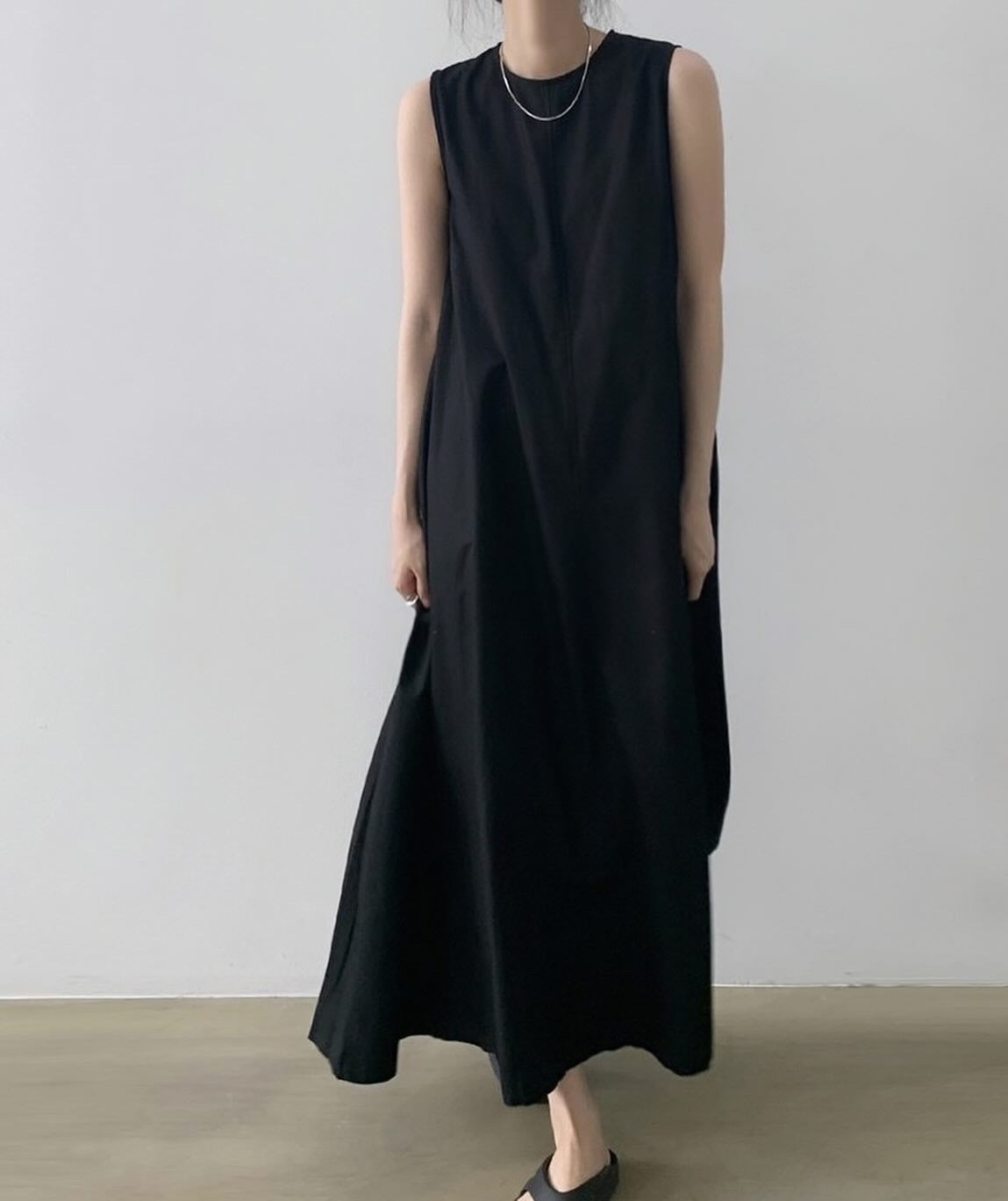 圓領背心連身長裙