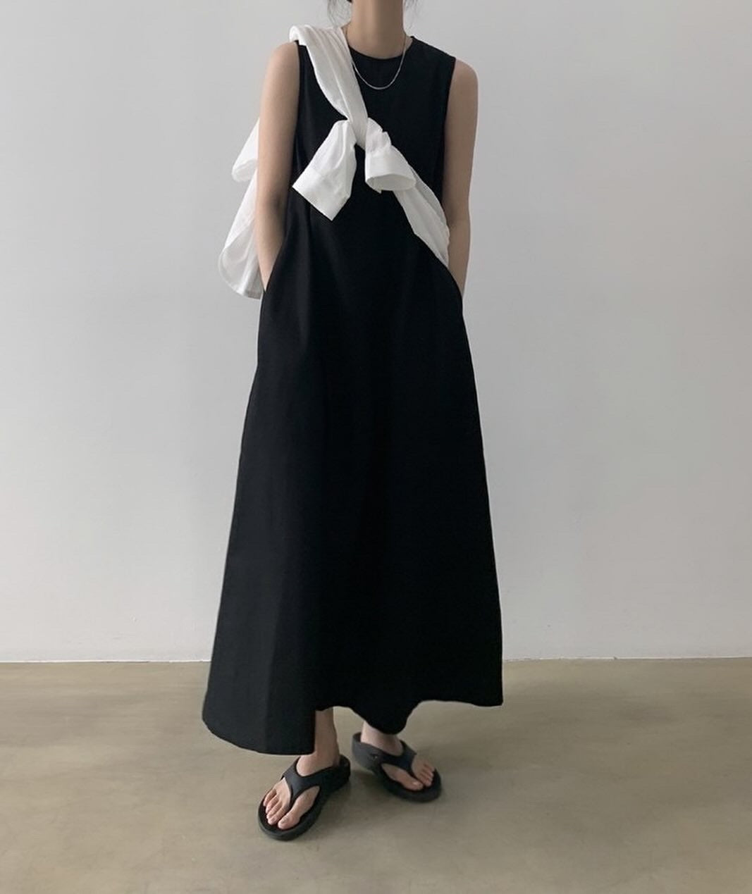 圓領背心連身長裙