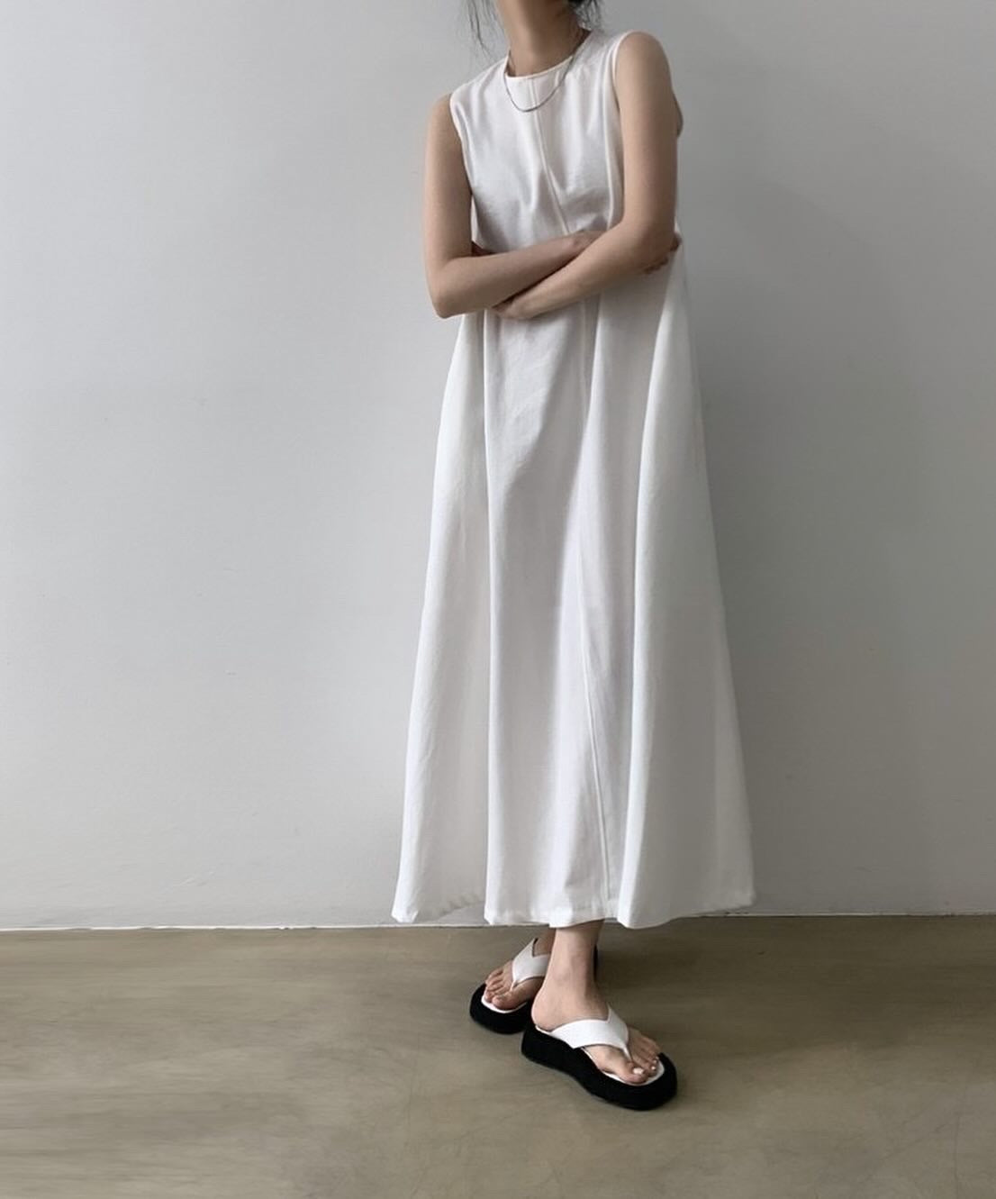 圓領背心連身長裙