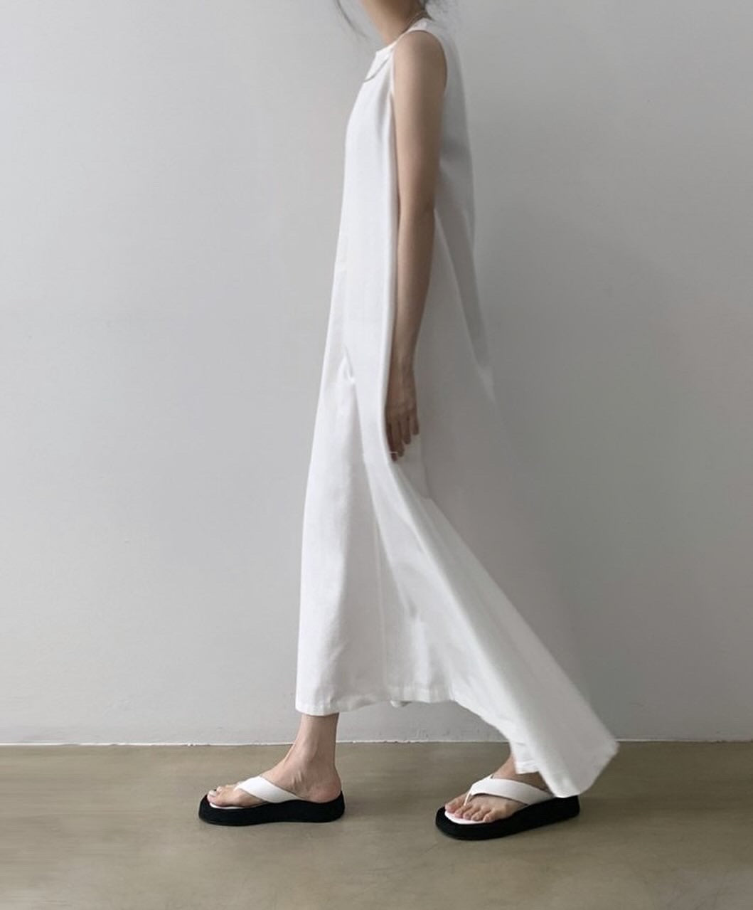 圓領背心連身長裙