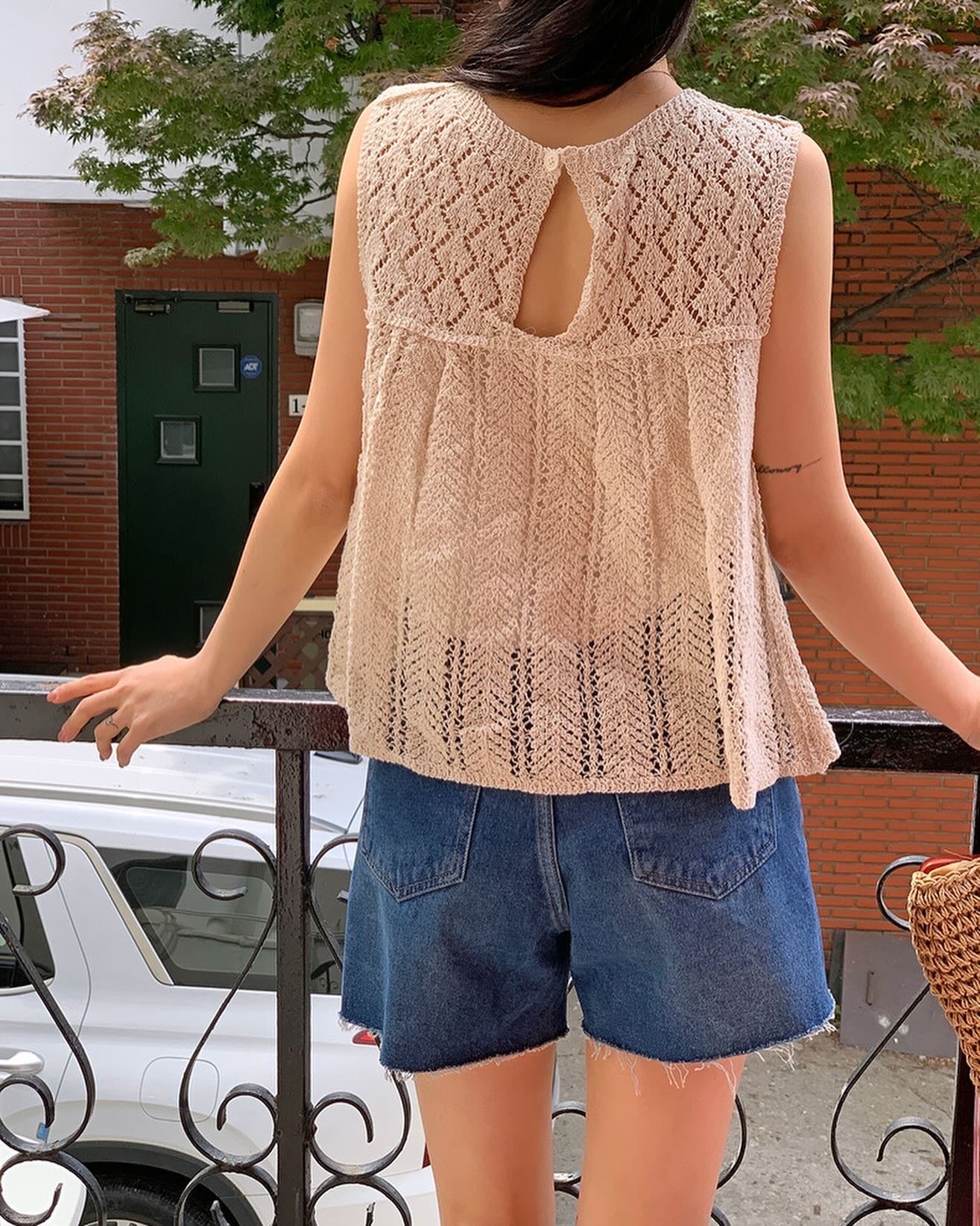 透かし編みのベスト