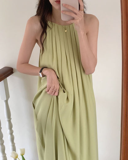 掛脖百褶連身裙