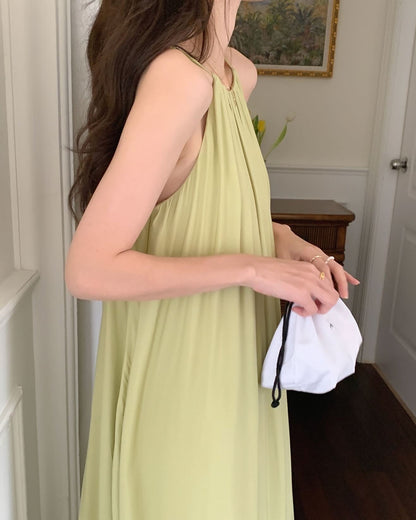 掛脖百褶連身裙