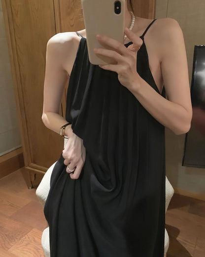 掛脖百褶連身裙