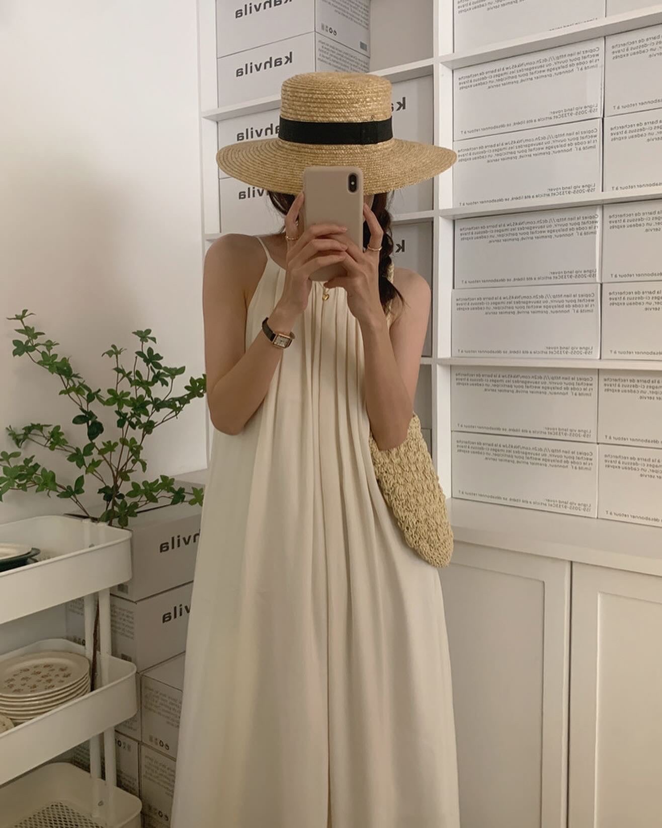 掛脖百褶連身裙