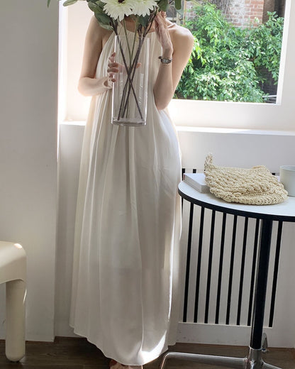 掛脖百褶連身裙