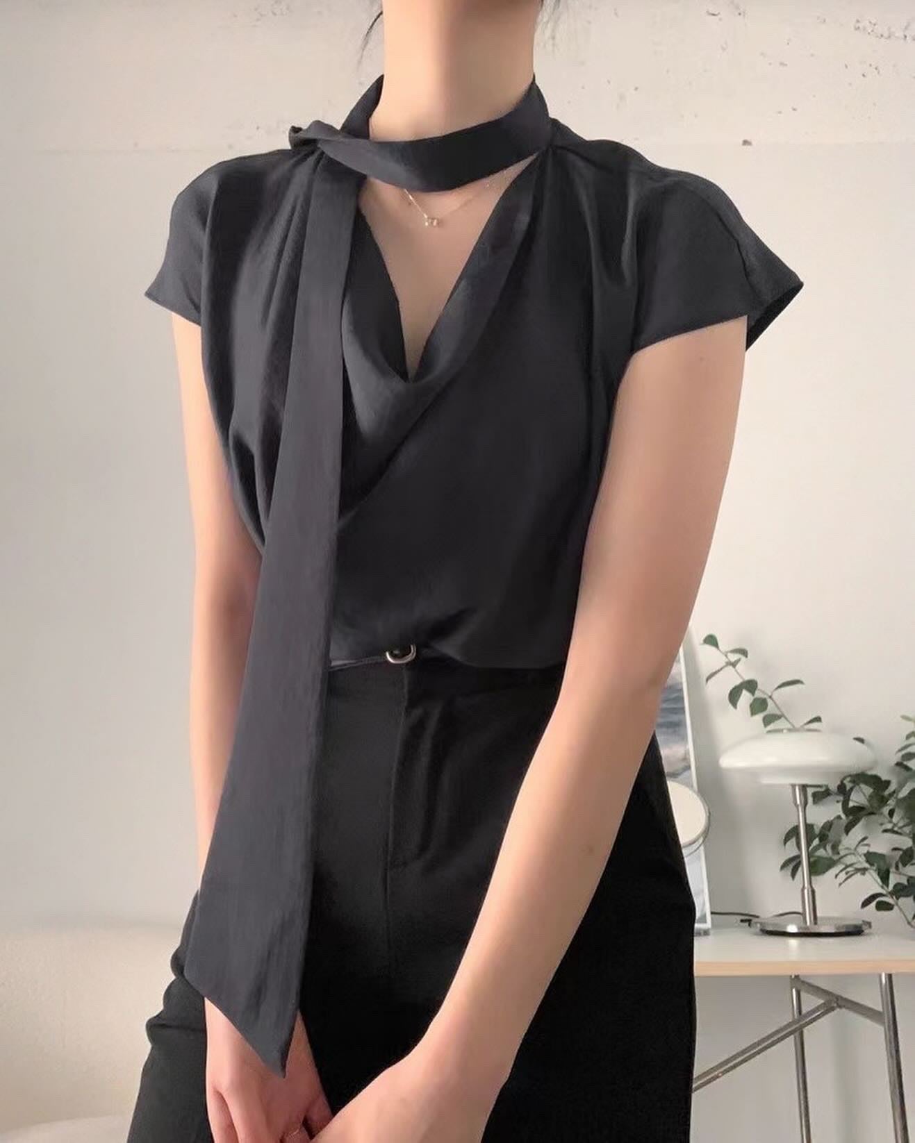 飄帶短袖恤衫