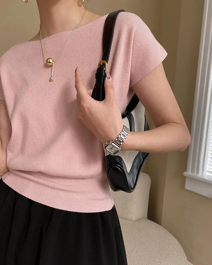 純色薄針織上衣