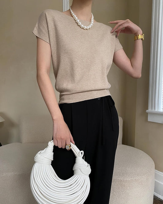 純色薄針織上衣