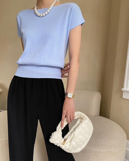 純色薄針織上衣