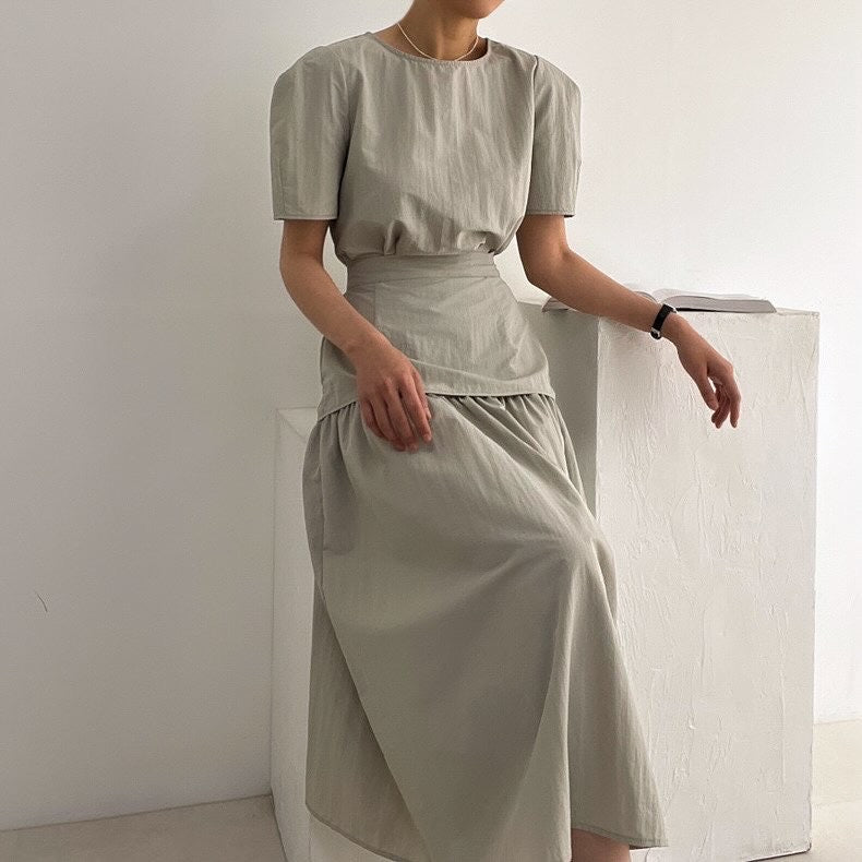 法式圓領泡泡袖+拼接半截裙