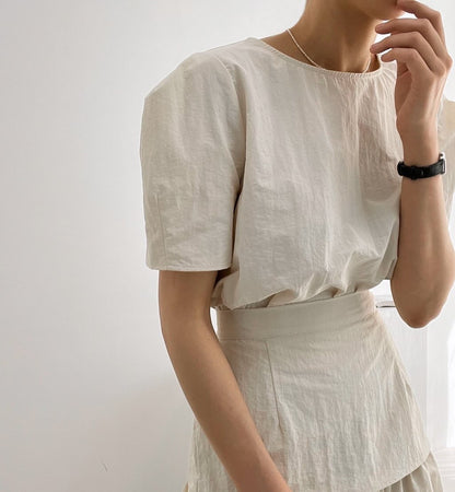 法式圓領泡泡袖+拼接半截裙