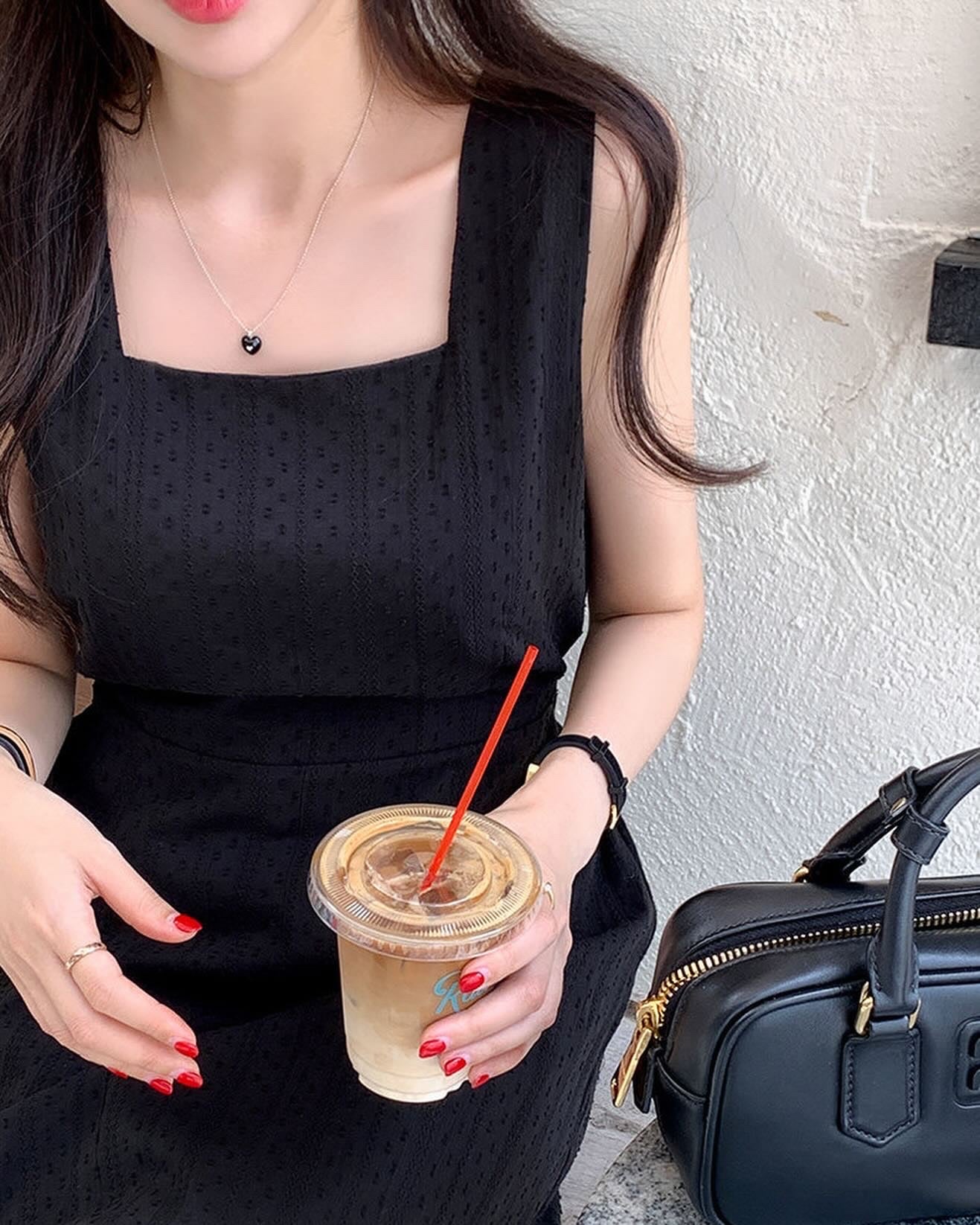 方領鏤空背心連身裙