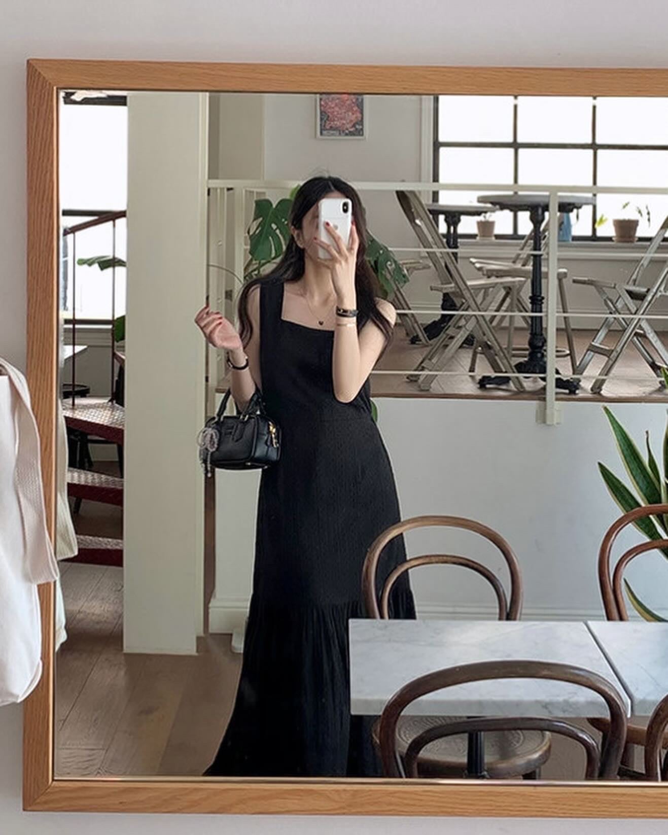 方領鏤空背心連身裙