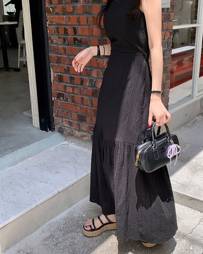 方領鏤空背心連身裙