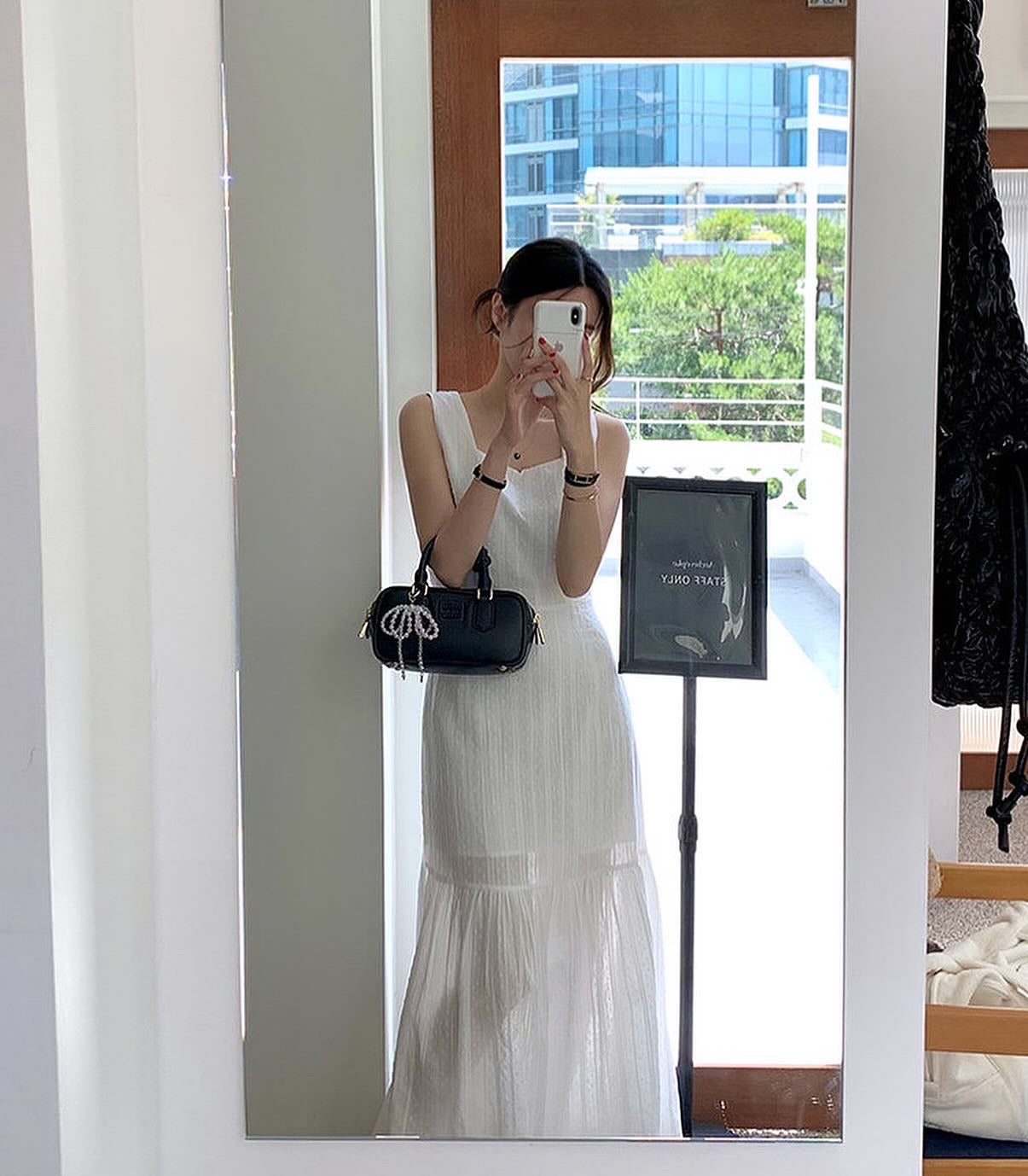 方領鏤空背心連身裙