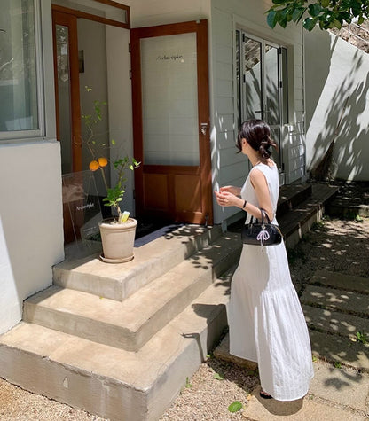 方領鏤空背心連身裙