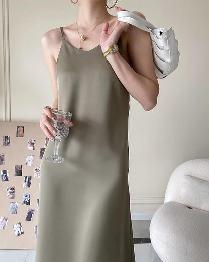 V領吊帶連身裙