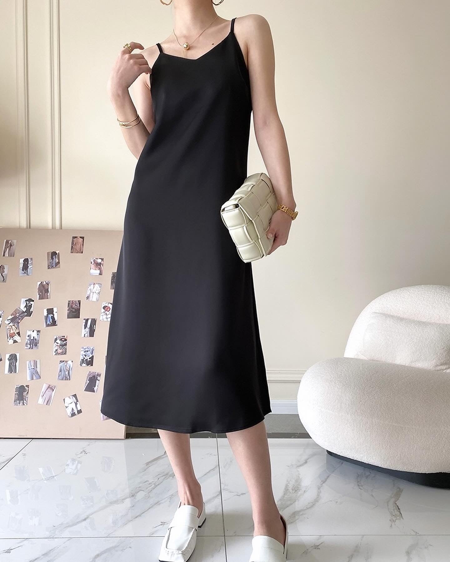 V領吊帶連身裙