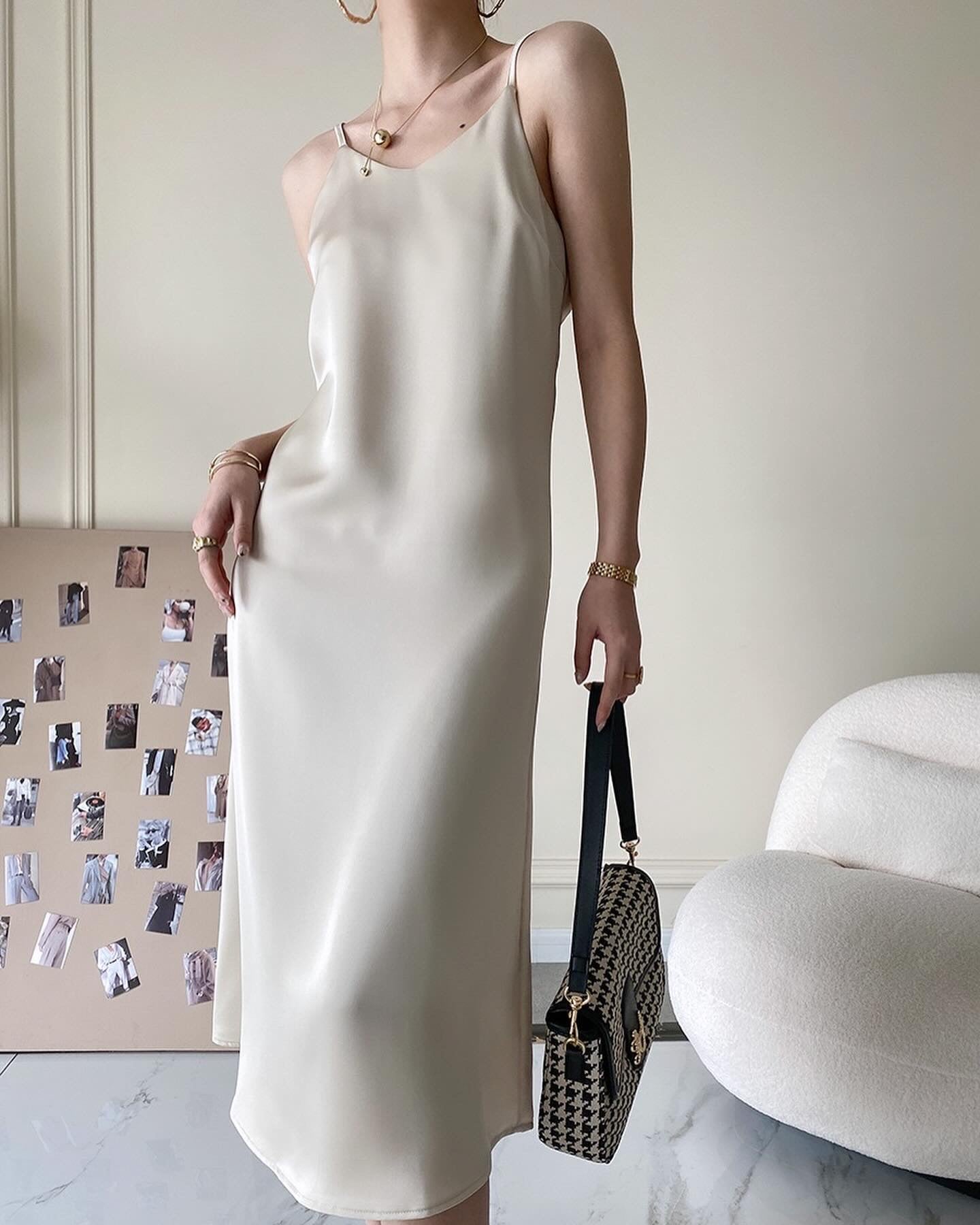 V領吊帶連身裙
