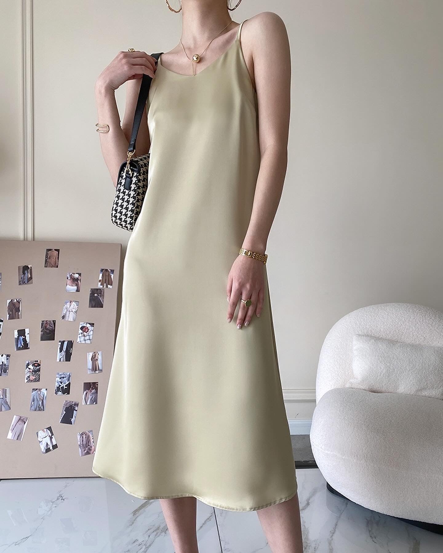 V領吊帶連身裙