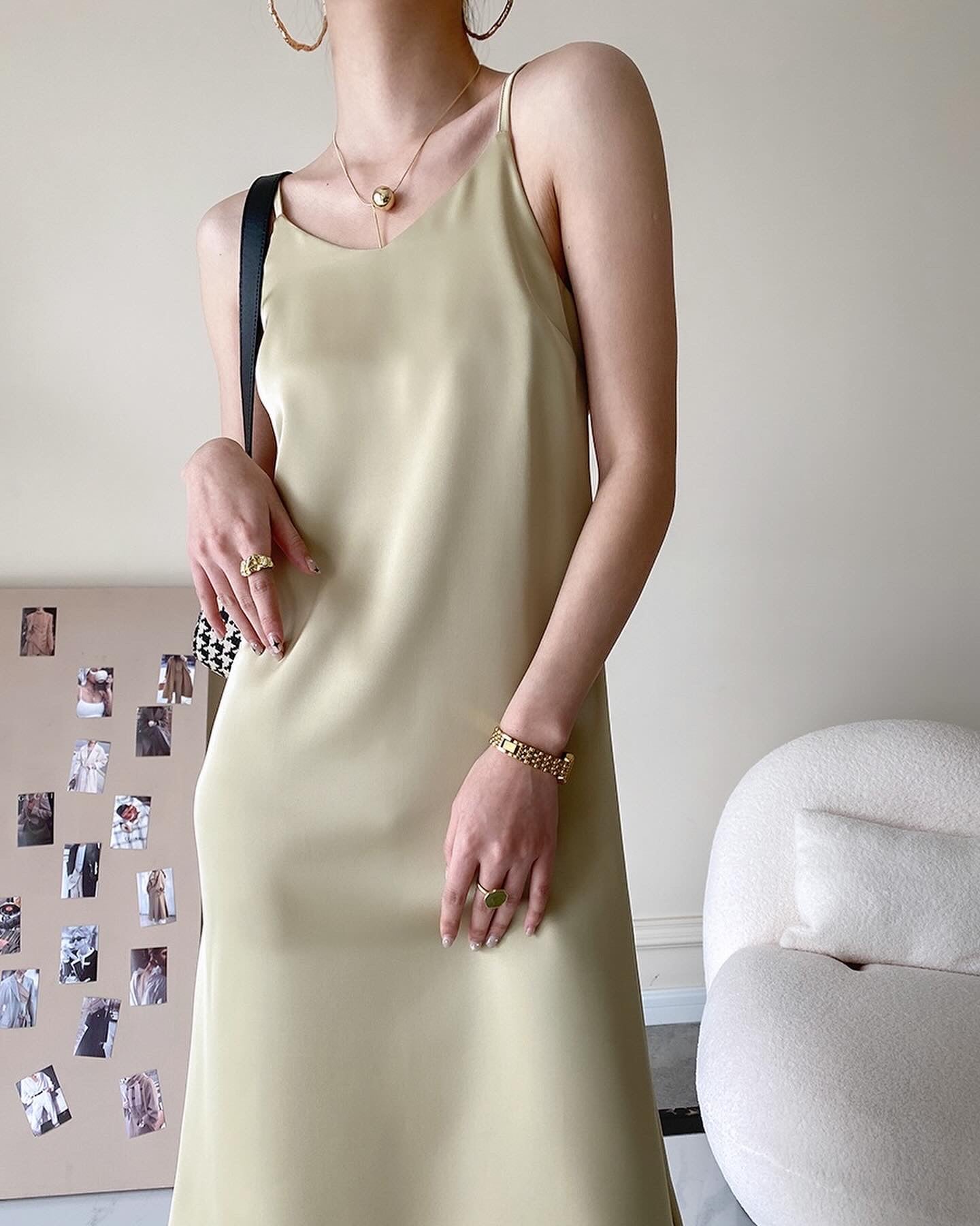 V領吊帶連身裙