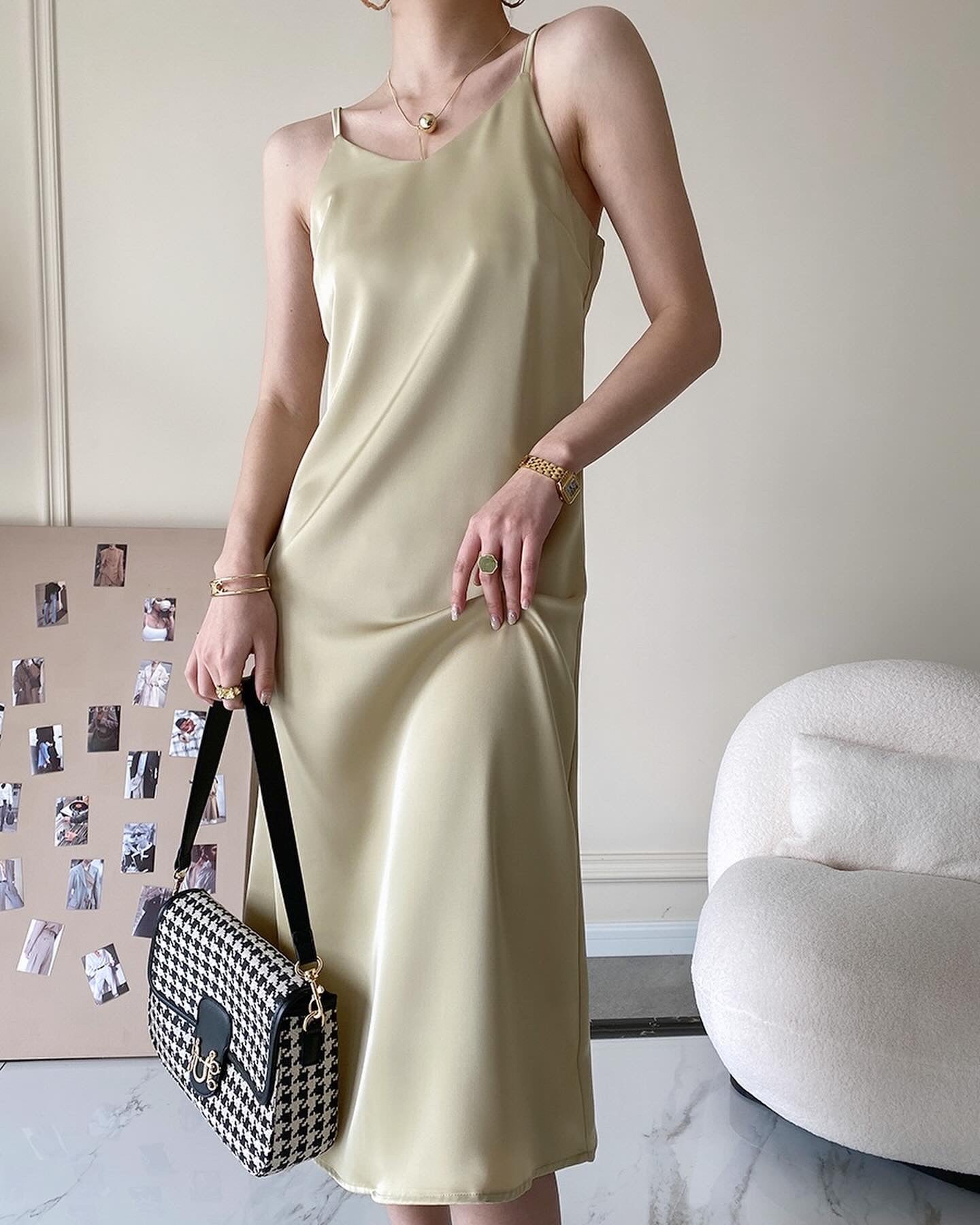 V領吊帶連身裙