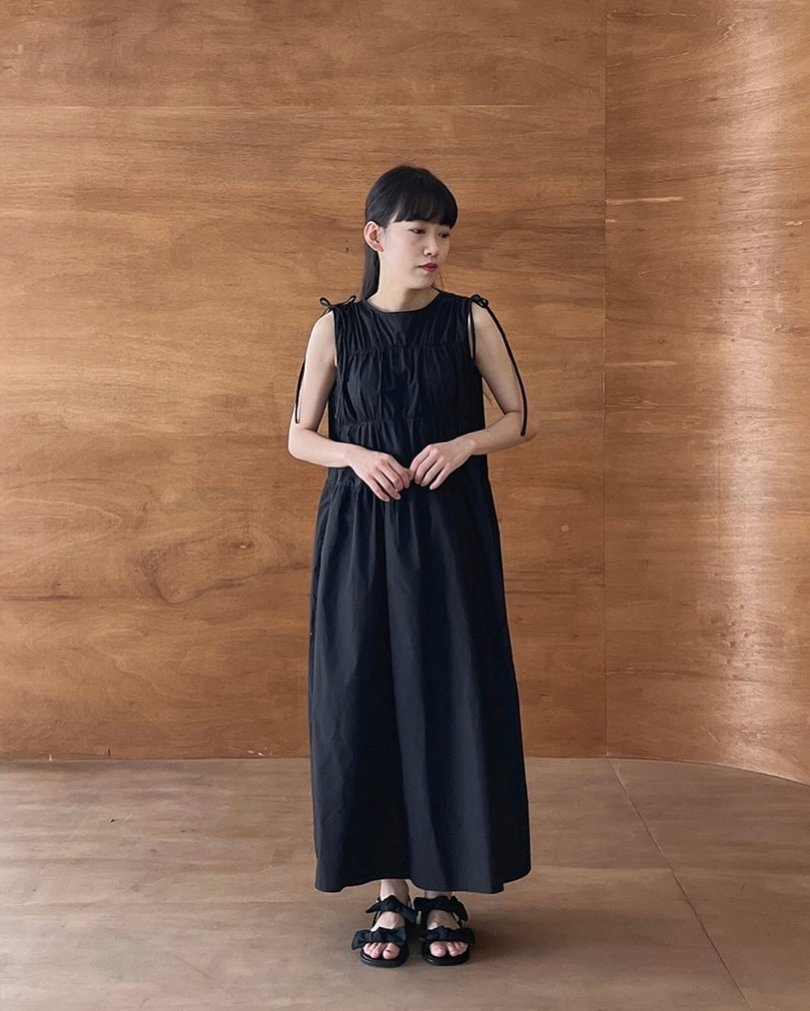 Loose-Fit Long Dress with Bow