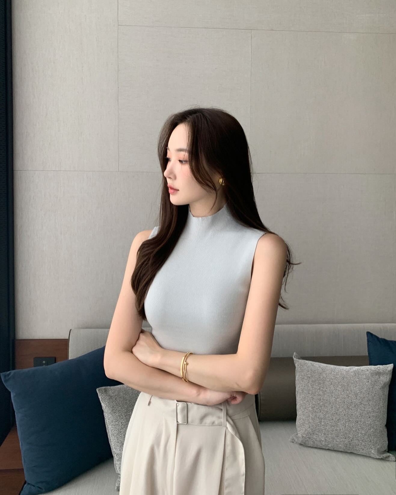 Turtleneck Knitted Vest