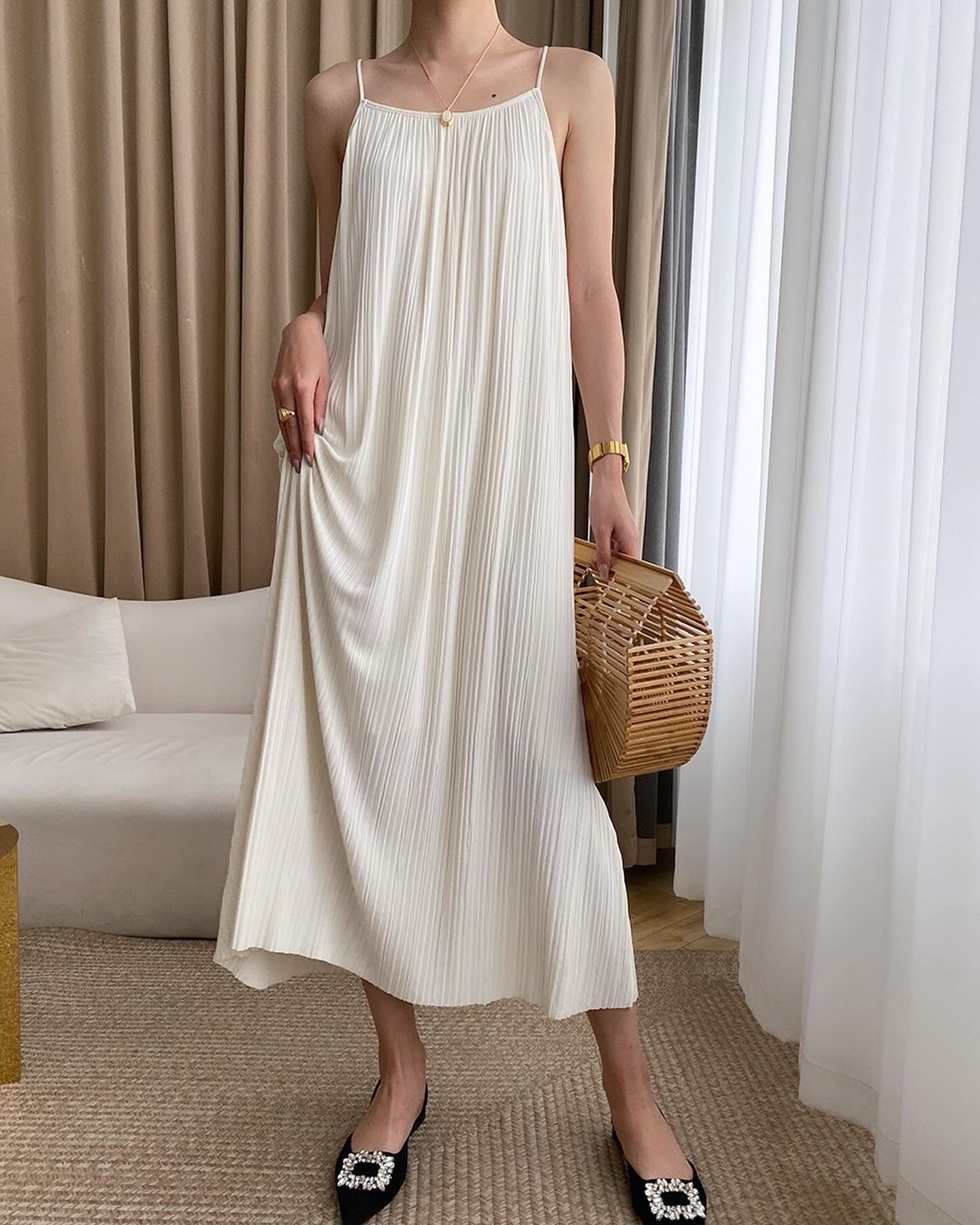 風琴摺吊帶裙