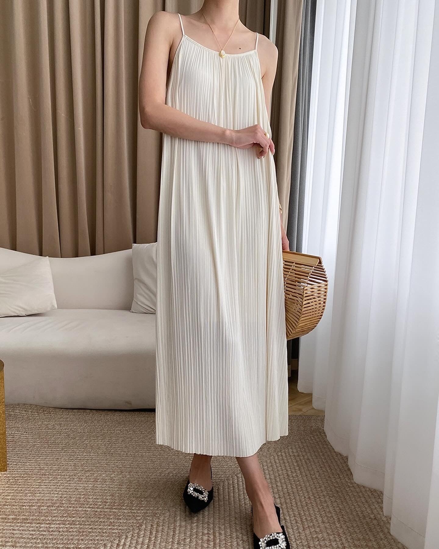 風琴摺吊帶裙