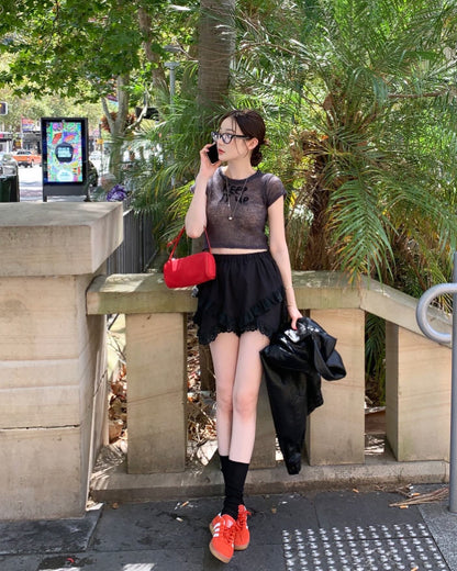 薄手ニット文字入りトップス