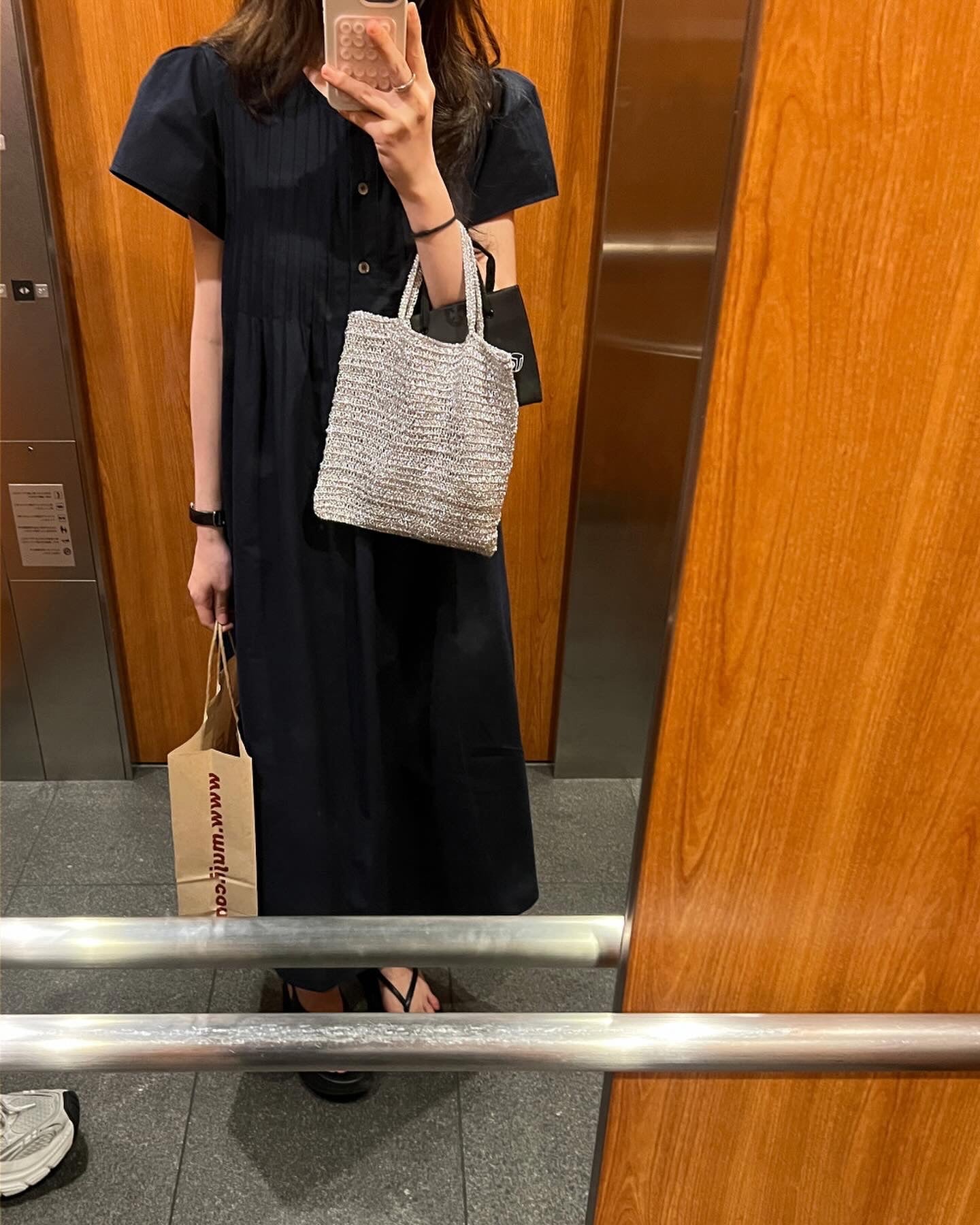 韓系圓領壓褶寬鬆裙