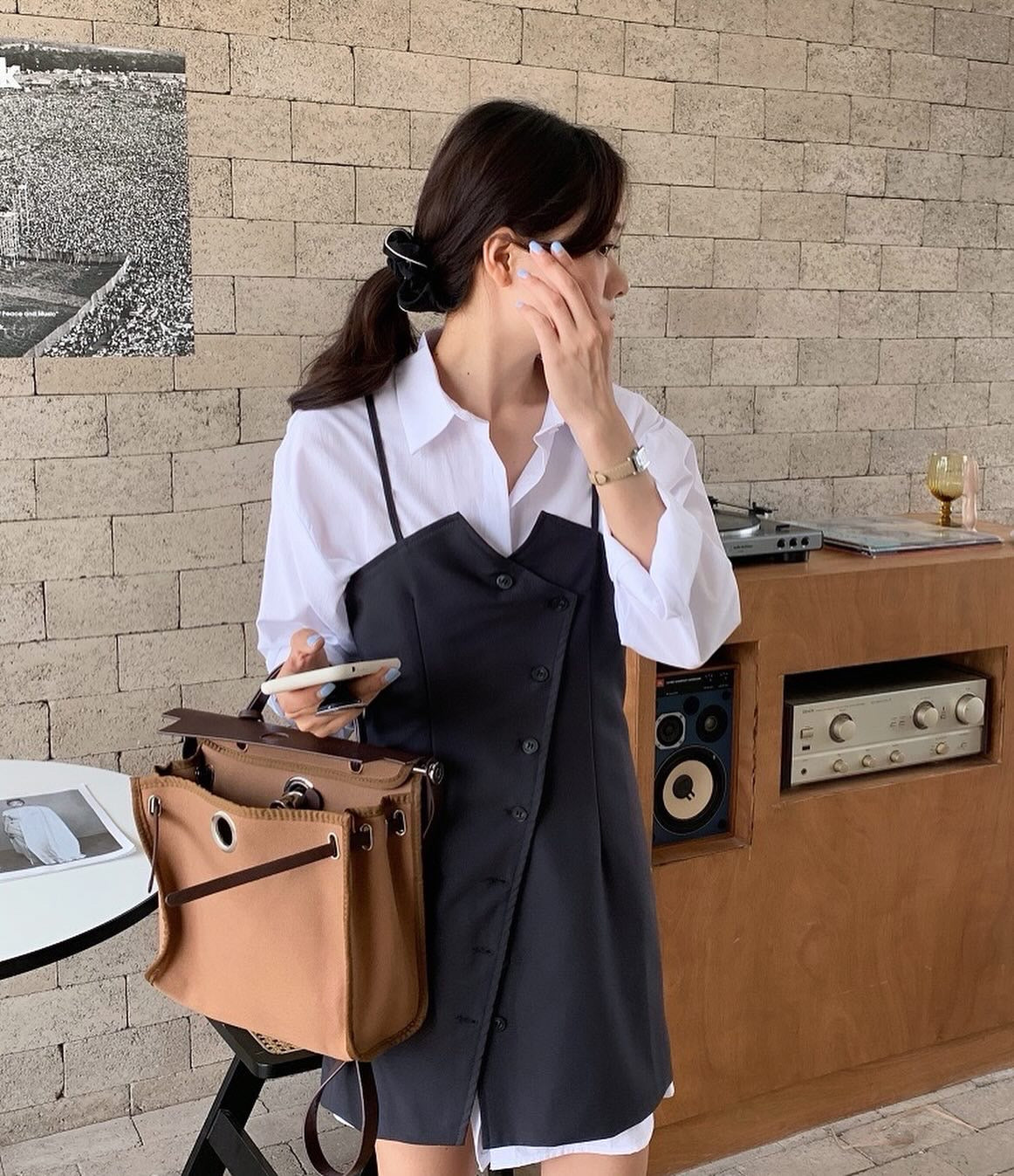 シャツ+不規則ボタンデザインスリットキャミソールドレス