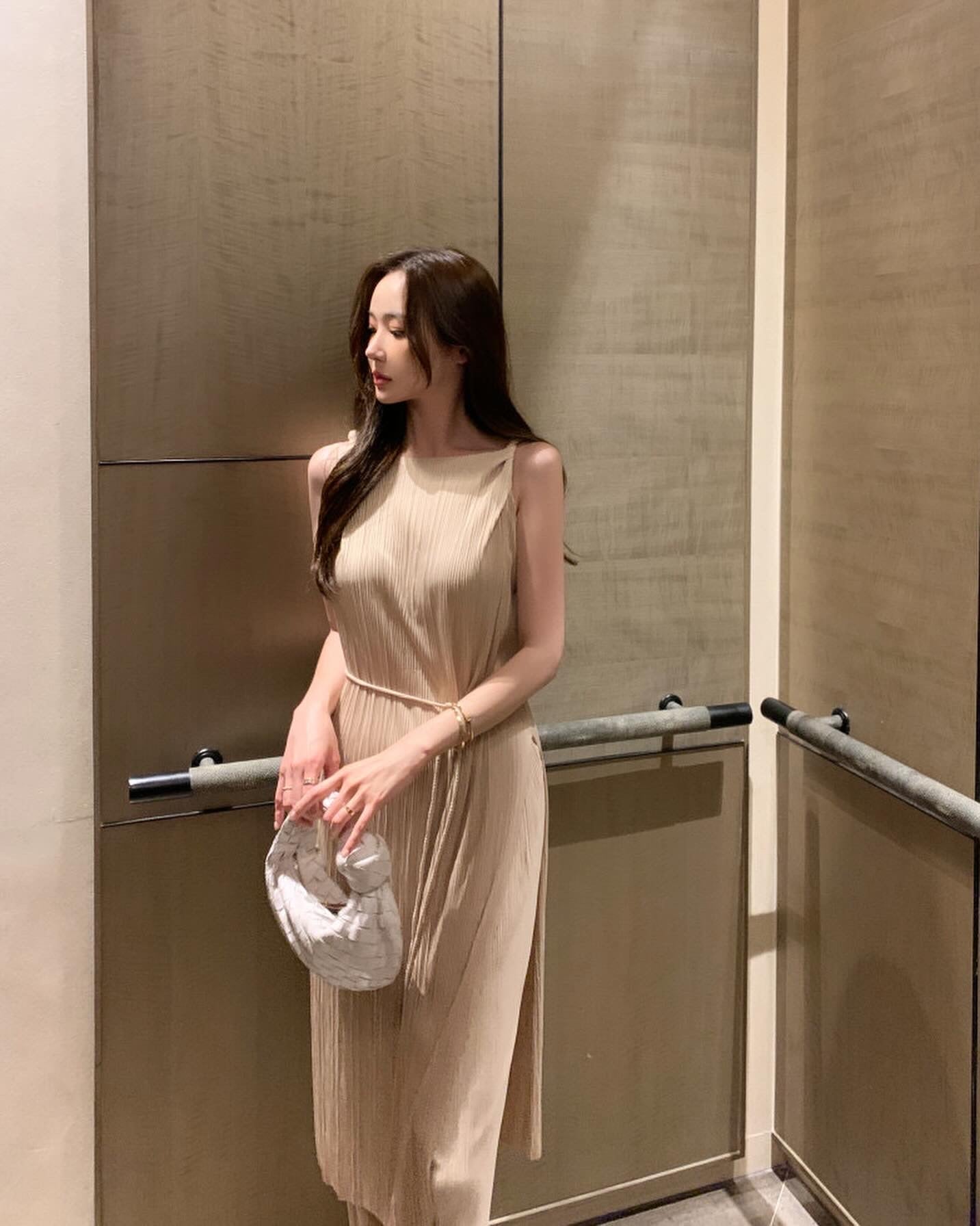 皺摺長款扭結背心+休閒長褲套裝