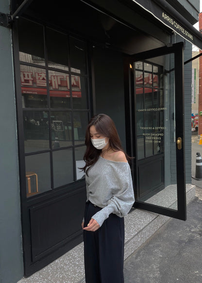 ニット斜めネックオフショルダートップス