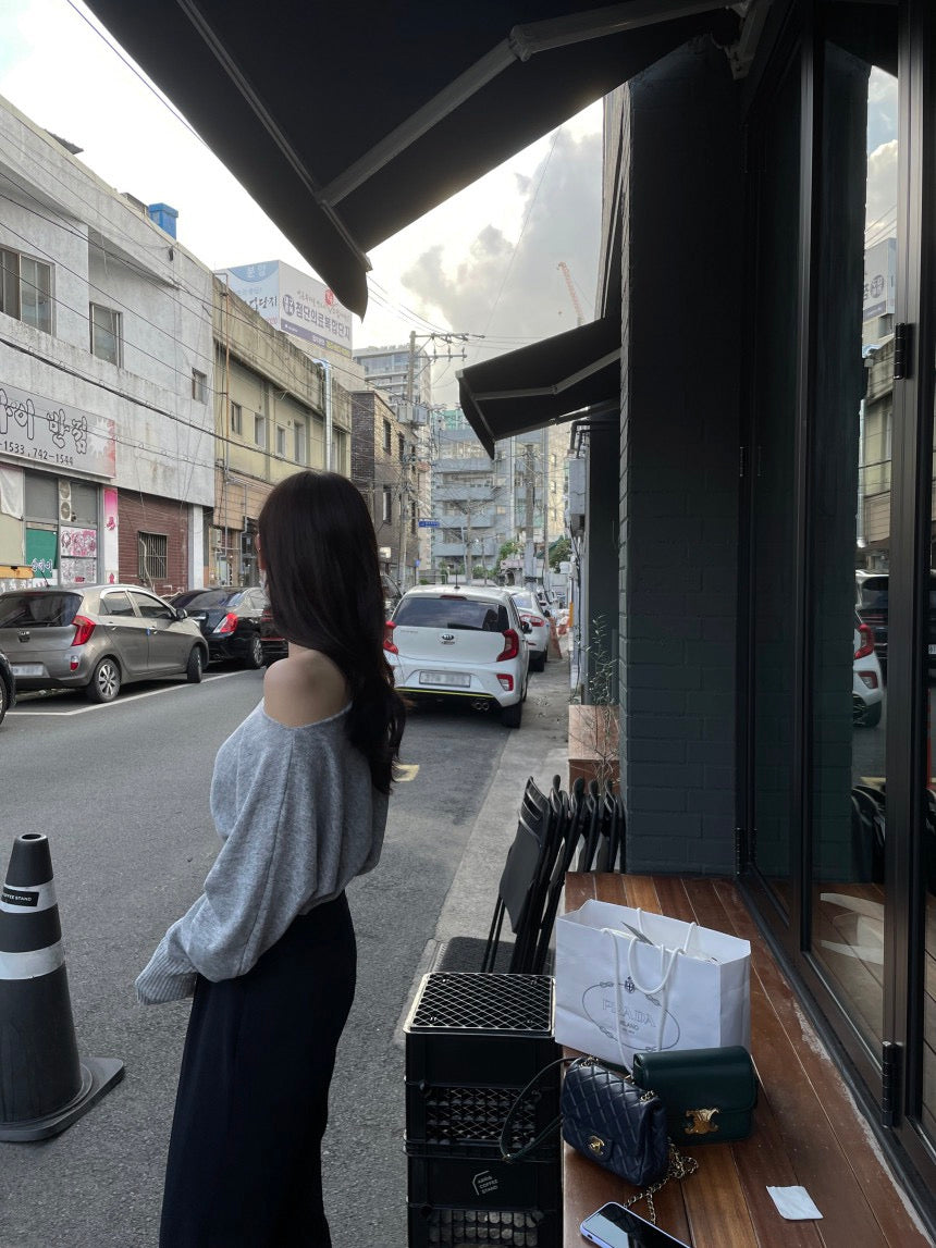 ニット斜めネックオフショルダートップス