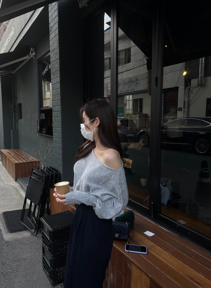 ニット斜めネックオフショルダートップス