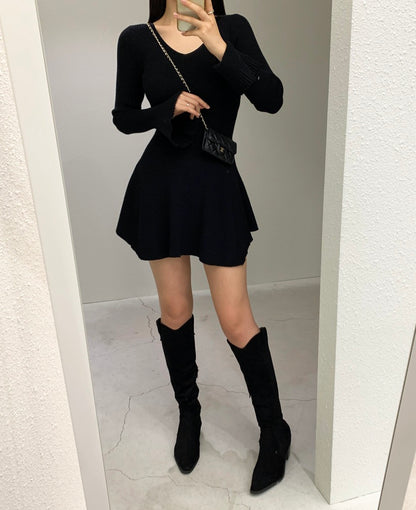 法式V領喇叭袖連身裙