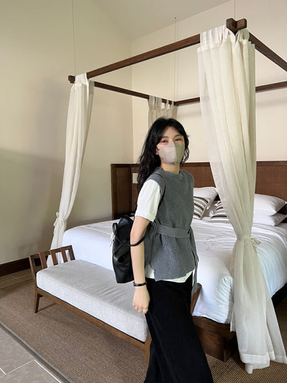 スリット付きベルトウエストニットベスト