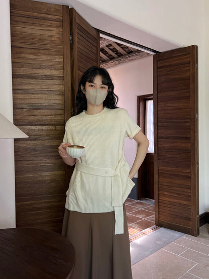 スリット付きベルトウエストニットベスト