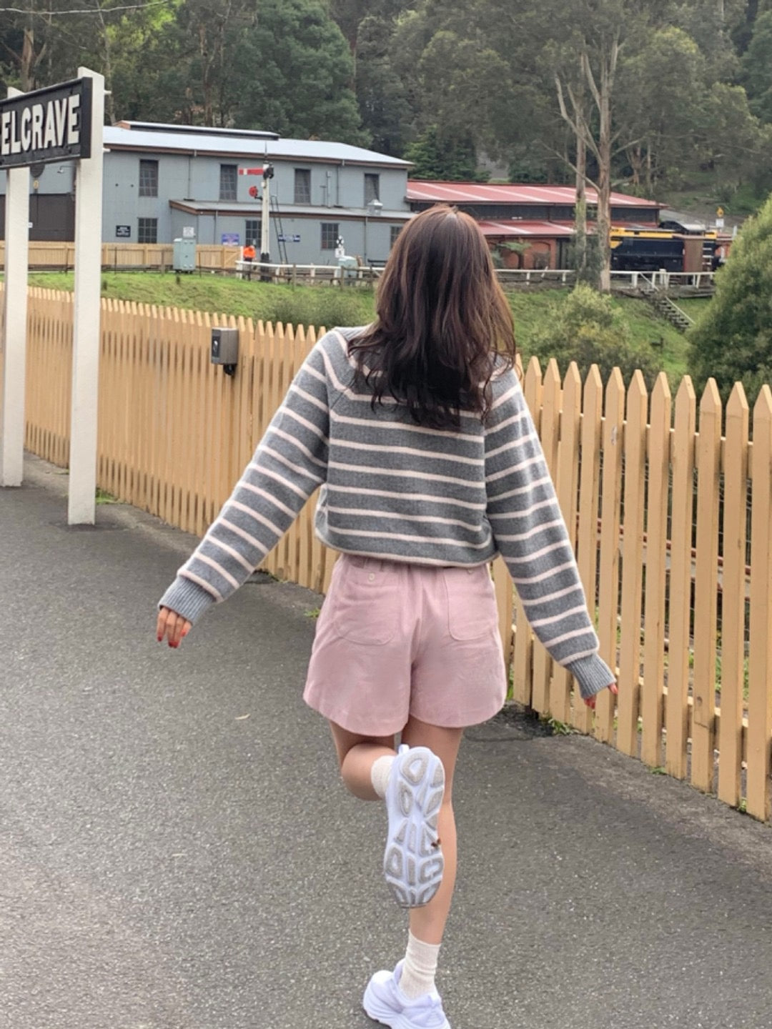 翻領撞色條紋開衫