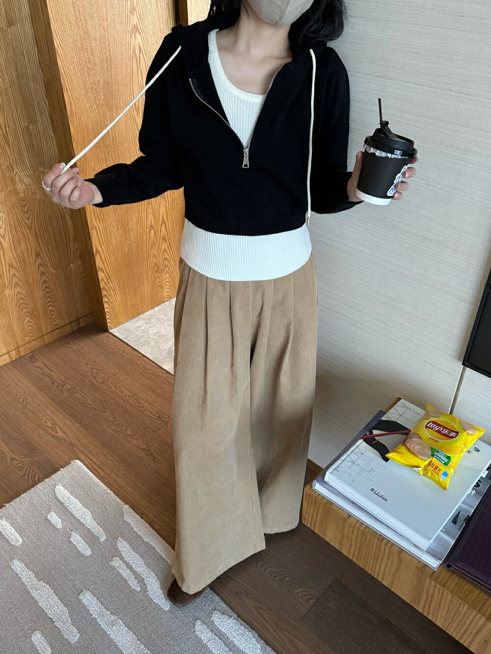 半拉鏈連帽毛衣+吊帶背心set