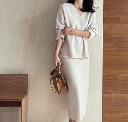 柔らかい長袖ニットセーター+ハイウエストタイトスカートセット