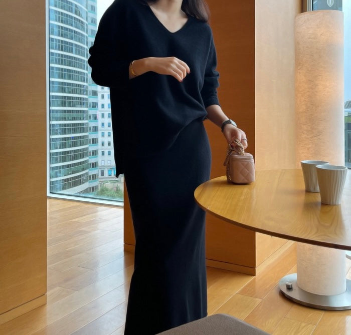 柔らかい長袖ニットセーター+ハイウエストタイトスカートセット