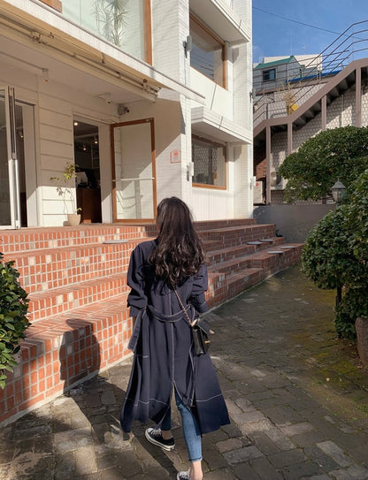 明顯綁帶風衣式連身裙