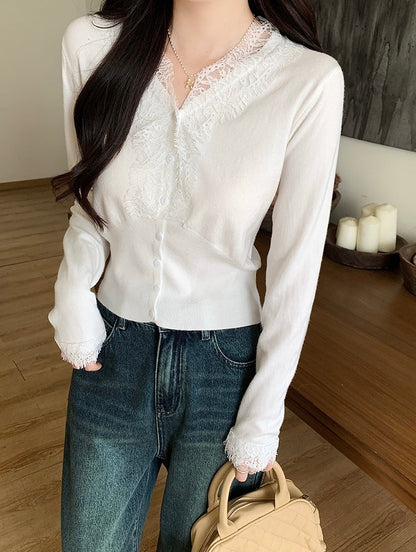 レース切り替えVネックニットトップス