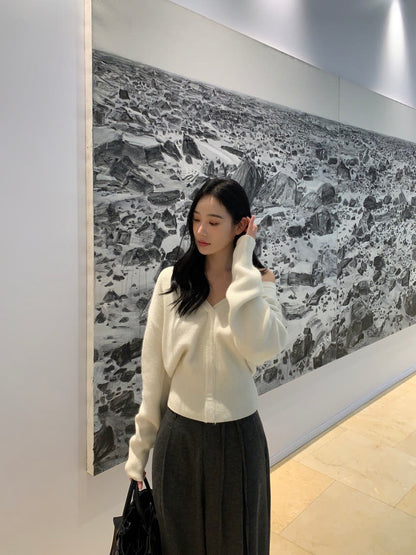 V-neck halter off-shoulder knit top