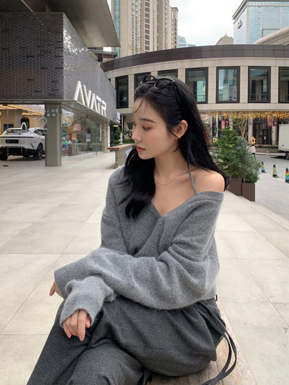 V-neck halter off-shoulder knit top