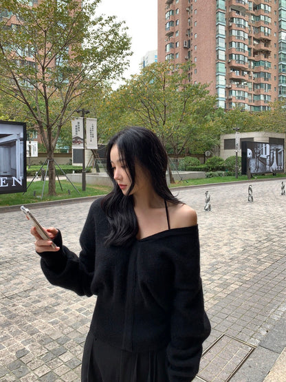 V-neck halter off-shoulder knit top